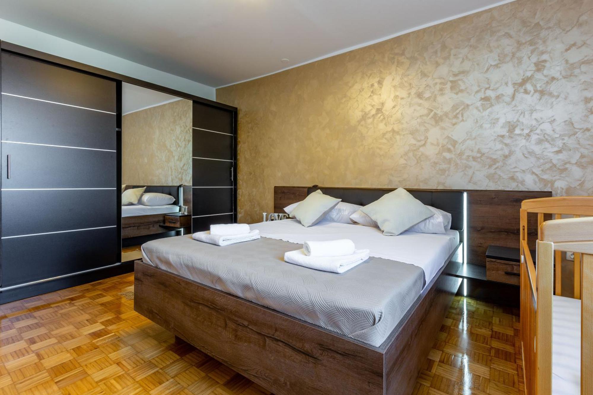 Apolon 2Bdr Apartment With Balcony Задар Экстерьер фото