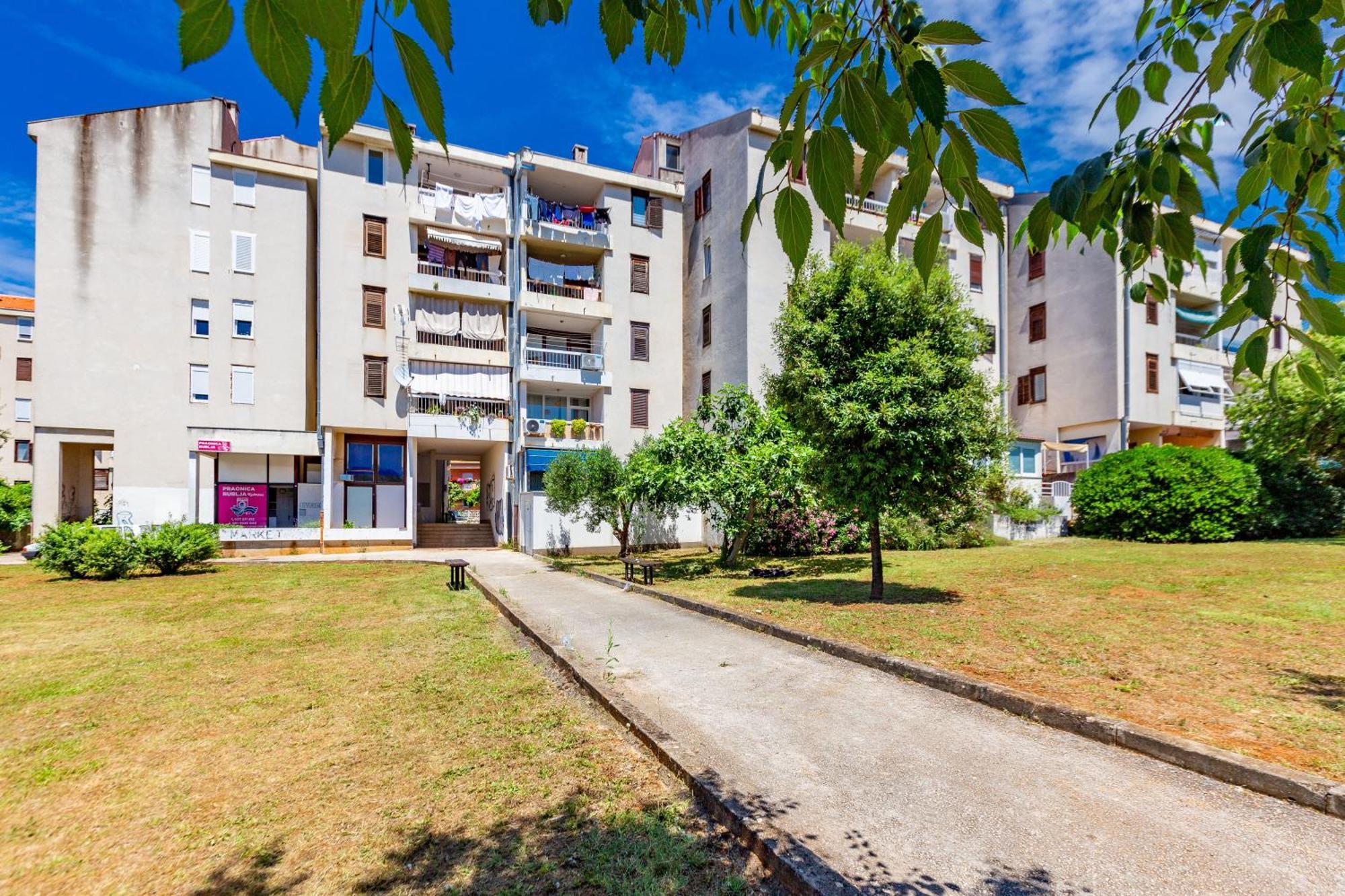 Apolon 2Bdr Apartment With Balcony Задар Экстерьер фото